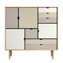 Andersen Furniture - S3 Commode, chêne huilé/ Façades silver (blanc argenté), doeskin (beige), iron (gris métal)