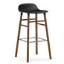Normann Copenhagen - Form Tabouret de bar 75 cm, piètement noyer / gris