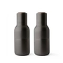 Audo - Bottle Grinder Set de moulins à sel et à poivre, laiton bruni (couvercle en bois de noyer)