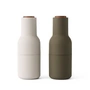 Audo - Bottle Grinder Set de moulins à sel et à poivre, hunting green / beige (couvercle en bois de noyer)