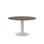 Muuto - Midst Table de salle à manger, Ø 120 cm, chêne huilé foncé / gris