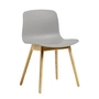 HAY - About A Chair AAC 12 , chêne laqué / concrete grey 2. 0 (patins en plastique)