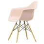 Vitra - Eames Plastic Armchair DAW RE, érable jaunâtre / rose tendre (patins en feutre basic dark)