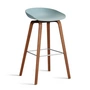 HAY - About A Stool AAS 32 H 75 cm, noyer laqué / acier inoxydable / dusty blue 2. 0 (patins en feutre)