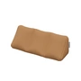 OUT Objekte unserer Tage - Henn Prism coussin, 50 x 19 x 19 cm, cognac (Haku 0351 by Kvadrat)