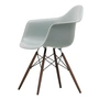 Vitra - Eames Plastic Armchair DAW RE, érable foncé / gris clair (patins en feutre basic dark)