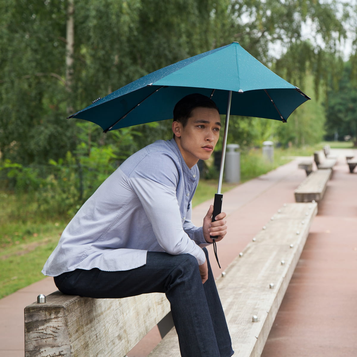 Зонтик бандита. Зонт Winston. Мужчина с зонтом. Парень с зонтиком. Фотосессия с зонтом тростью.