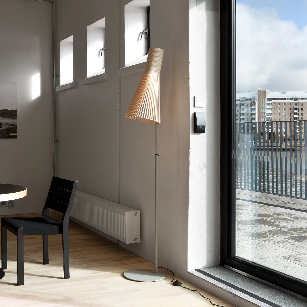 Lampadaire Secto 4210 par Secto en bouleau