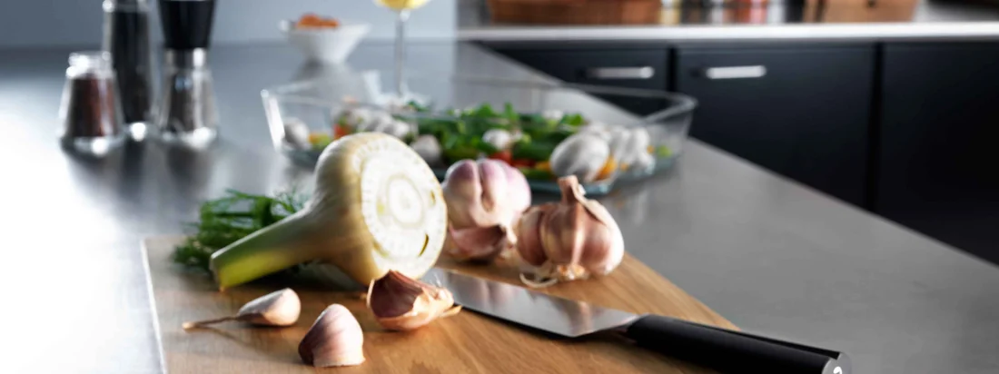 Grand Cru Bamboo Chopping Board with Juice Rim by Rosendahl