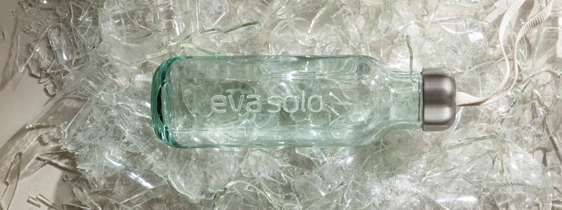 La collection Recycled Glass d'Eva Solo convainc non seulement par son caractère durable, mais aussi par son gaufrage élégant et ses détails colorés.