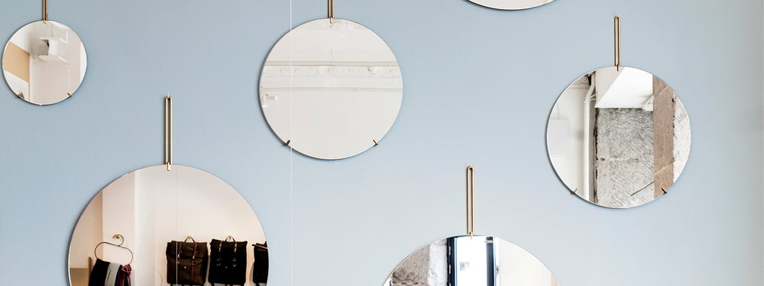 Les miroirs de Moebe sont un must dans chaque maison, dans une grande variété de formes et de designs. Le premier miroir conçu par la marque est le miroir mural rond.