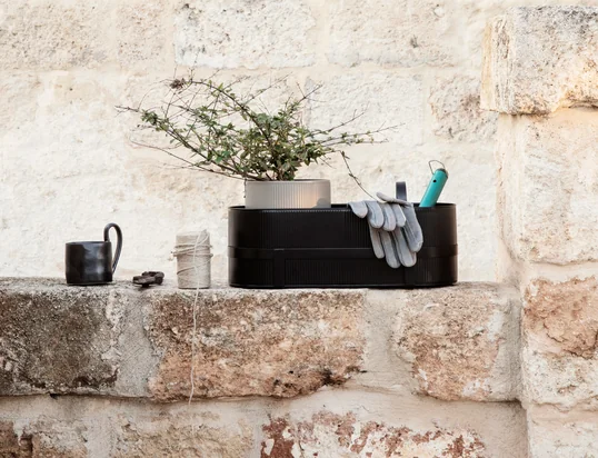 Découvrez une multitude de pots de fleurs, de jardinières, d'arrosoirs et d'articles pour animaux domestiques !