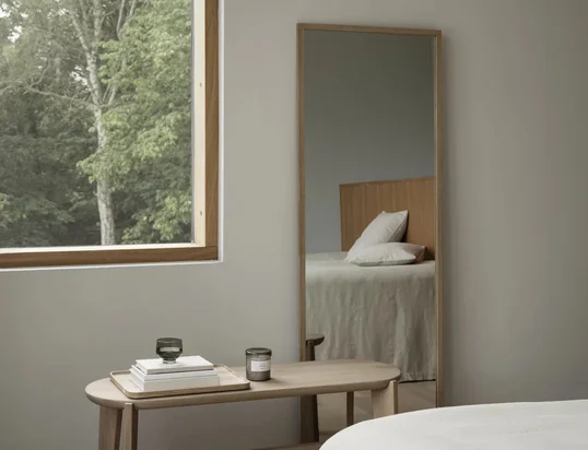 Trouvez des miroirs de différentes couleurs et formes ici ...