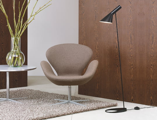 Retrouvez un grand choix de lampadaires dans notre boutique en ligne Connox.
