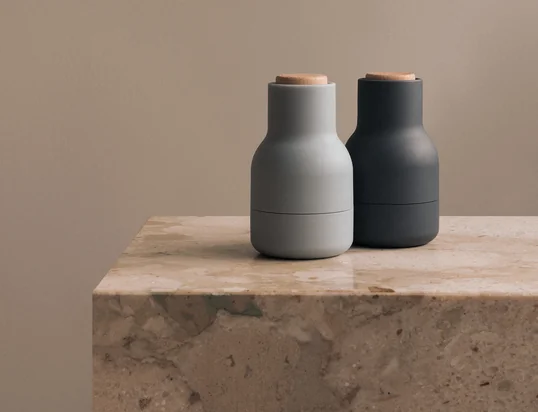 Trouvez des moulins à sel et à poivre, des pots à herbes, des distributeurs d'épices et bien plus encore ...