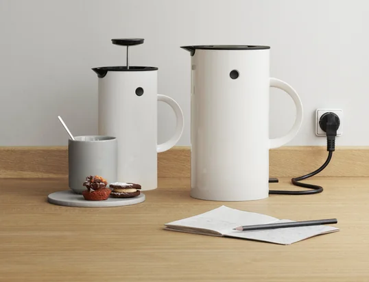 Trouvez une variété de modèles de bouilloires dans notre boutique en ligne. Concevez votre cuisine avec des appareils de cuisine beaux et fonctionnels.