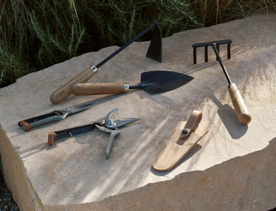 Trouvez une variété d'outils de jardin dans notre boutique en ligne Connox.