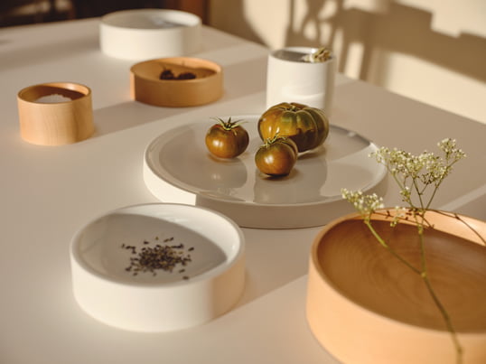La coupe Divy de Carmen Dehning pour le label Studio Zondag séduit par sa polyvalence. Divy convient parfaitement à la conservation de fruits, d'amuse-bouches et de toutes sortes de friandises.