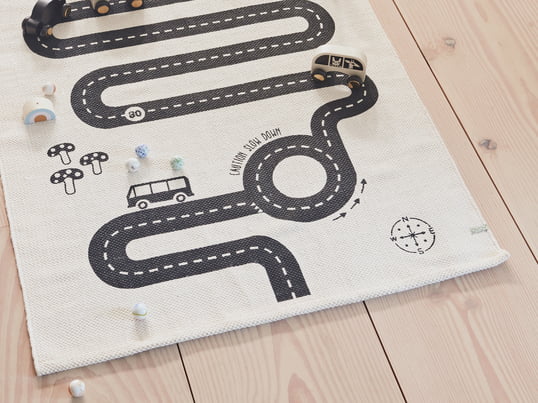 Un grand choix de tapis pour enfants et tapis de jeu de différentes tailles, motifs et formes.