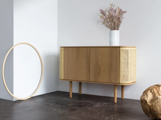 Vous trouverez une variété de buffets dans notre boutique Connox.