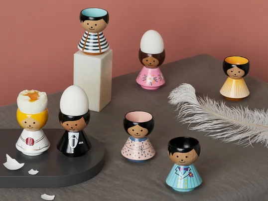 Le Bordfolk coquetiers dans la vue de l'ambiance. Qu'il s'agisse d'un couple de mariés ou d'un costume à la menthe, on a rarement eu autant de choix de coquetiers individuels qu'avec ceux de Lucie Kaas .