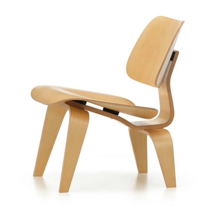 Le Vitra Plywood Group LCW en frêne naturel