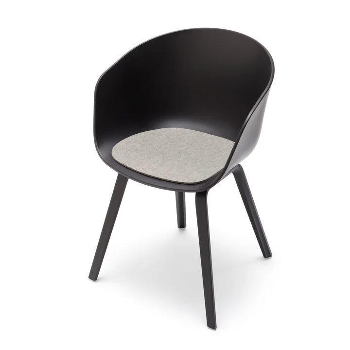 Hey Sign - Revêtement en feutre gris clair chiné pour About A Chair, de côté et avec chaise