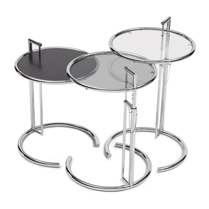 La table ajustable E 102, avec différentes surfaces