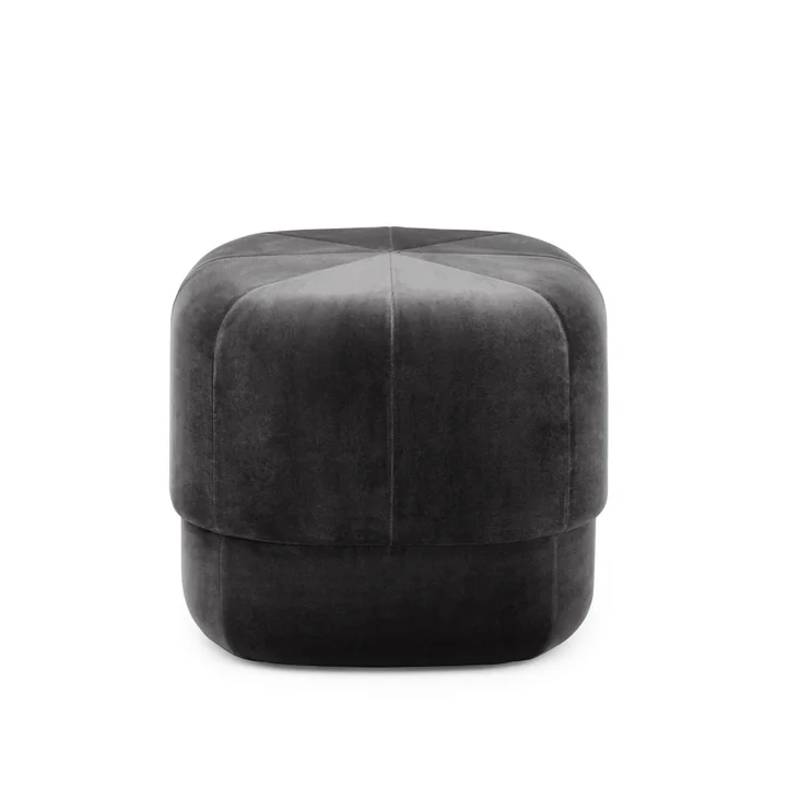 Circus Pouf en petit de Normann Copenhagen en velours gris