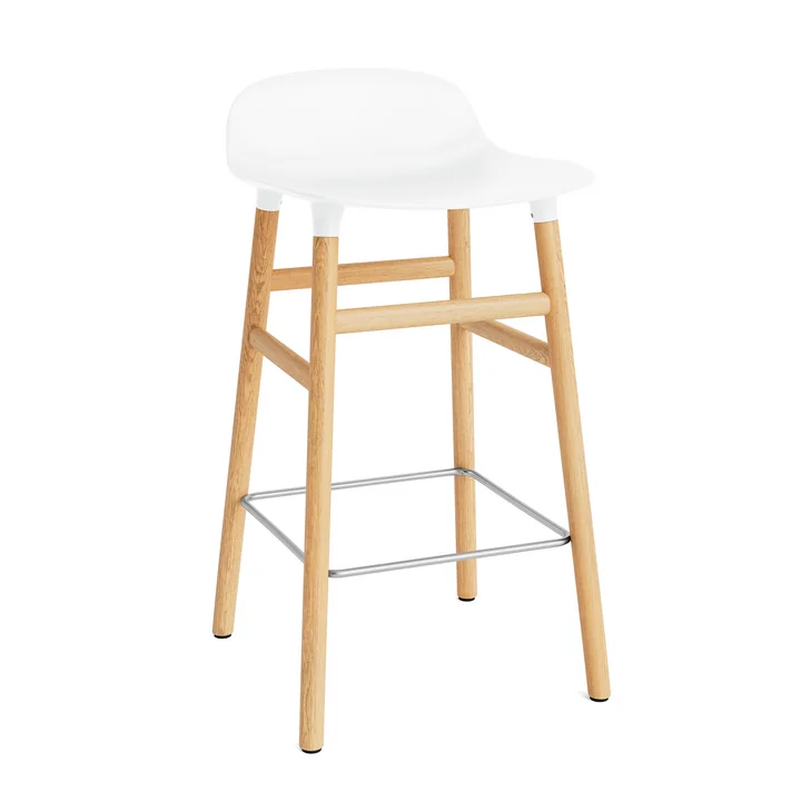Le tabouret de bar Form 65 cm de Normann Copenhagen en chêne blanc