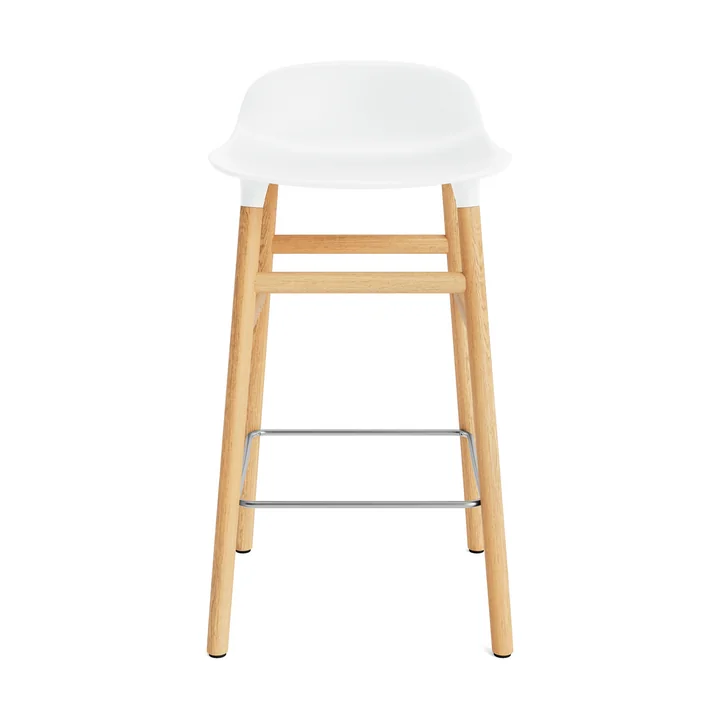 Le tabouret de bar Form 65 cm de Normann Copenhagen en chêne blanc
