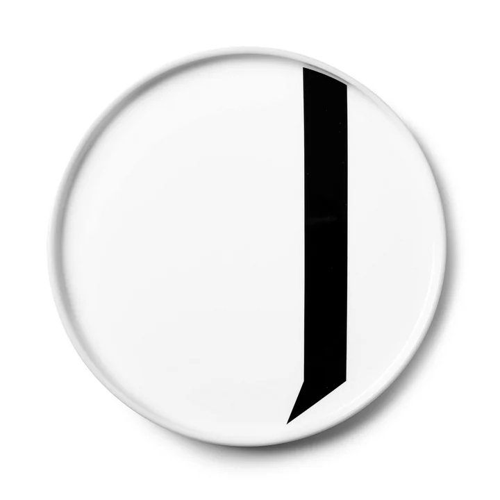 L'assiette en porcelaine J de AJ de Design Letters