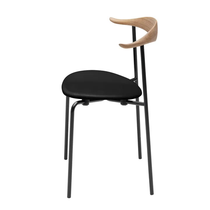 CH88P de Carl Hansen dans la finition chêne huilé / cuir noir (Loke 7150)