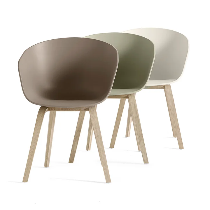 About A Chair AAC 22 en chêne laqué mat de HAY