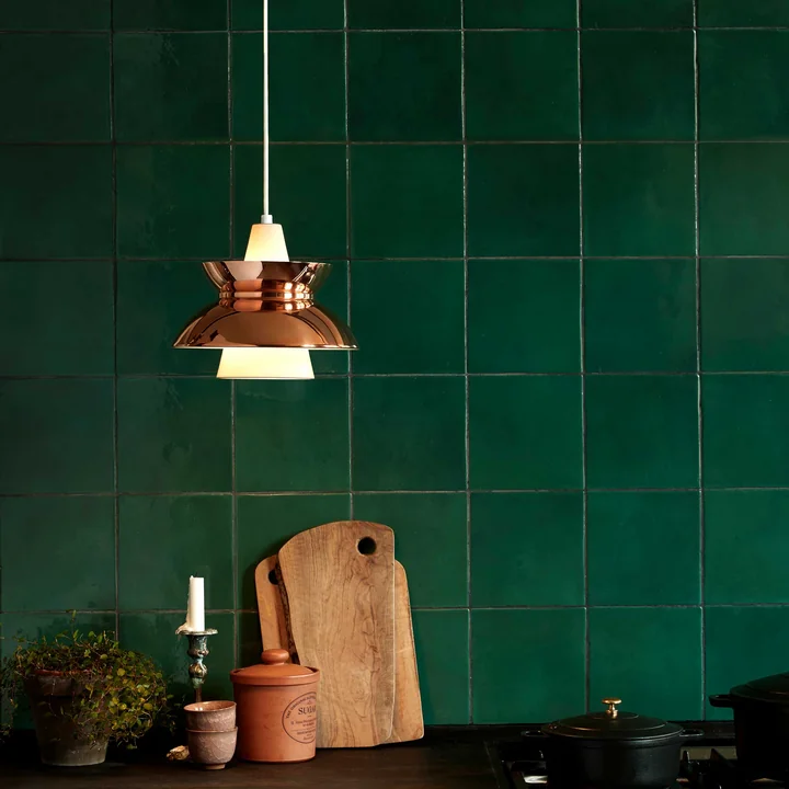 DooWop lampe pendentif de Louis Poulsen en cuivre dans la cuisine