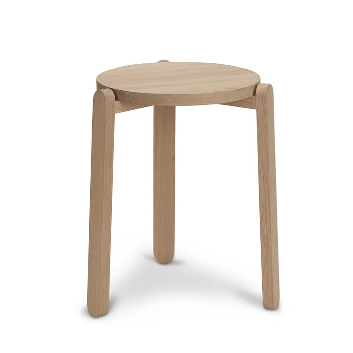Le tabouret Nomad de Skagerak en chêne