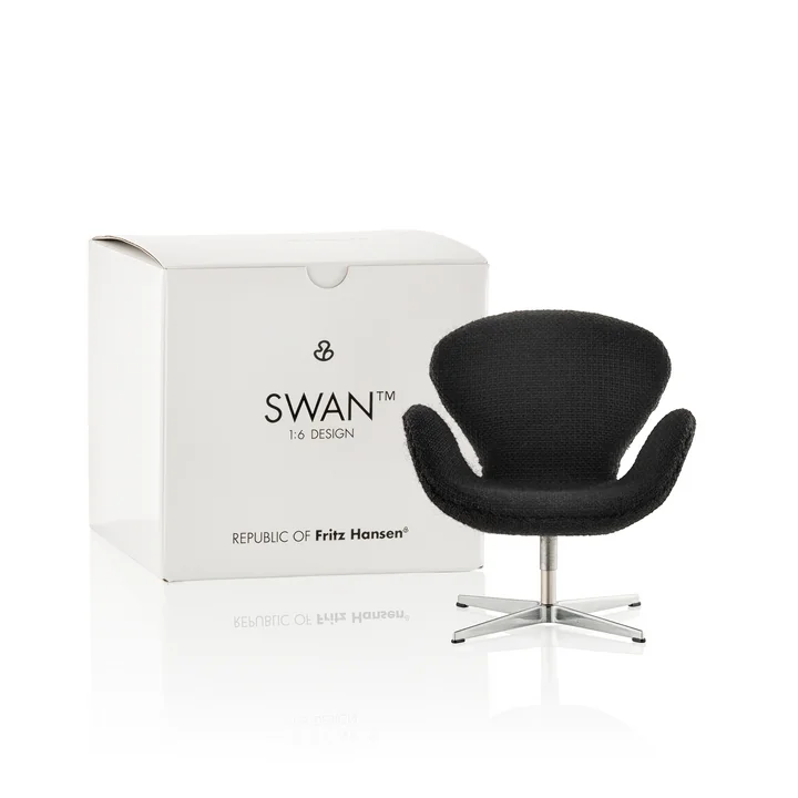 Fritz Hansen - le fauteuil Cygne miniature en noir