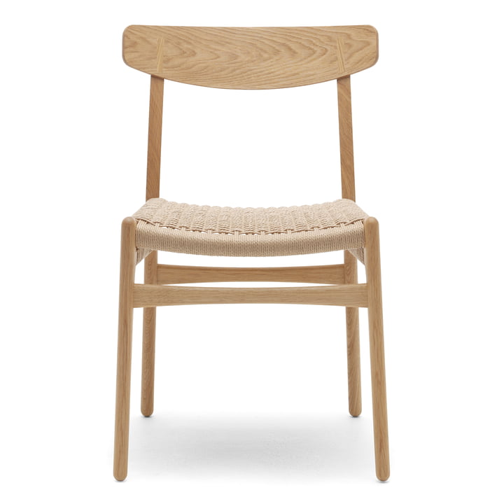 La chaise CH23, chêne huilé / tressage entrecroisé par Carl Hansen