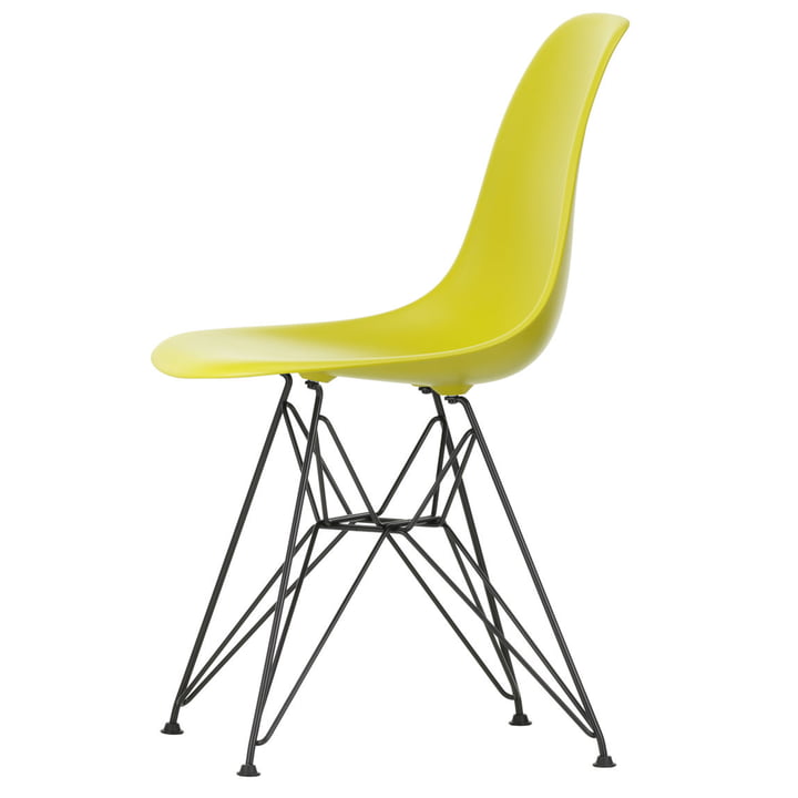 Chaise Eames Plastic Side Chair DSR by Vitra en noir basique / moutarde