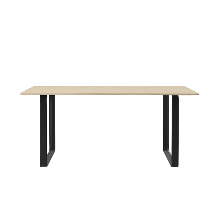 70/70 Table de salle à manger 170 x 85 cm de Muuto en chêne / noir