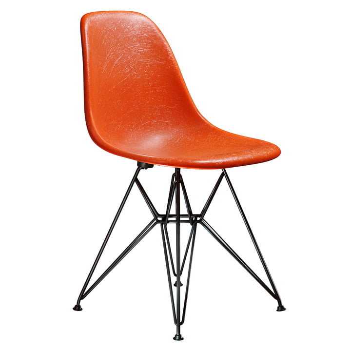 Eames Fiberglass Side Chair DSR de Vitra - basic dark / Eames red orange