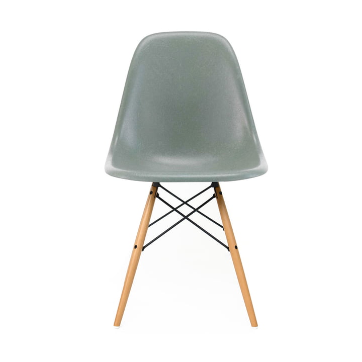 Eames Fiberglass Side Chair DSW by Vitra en érable jaunâtre / Eames sea foam vert