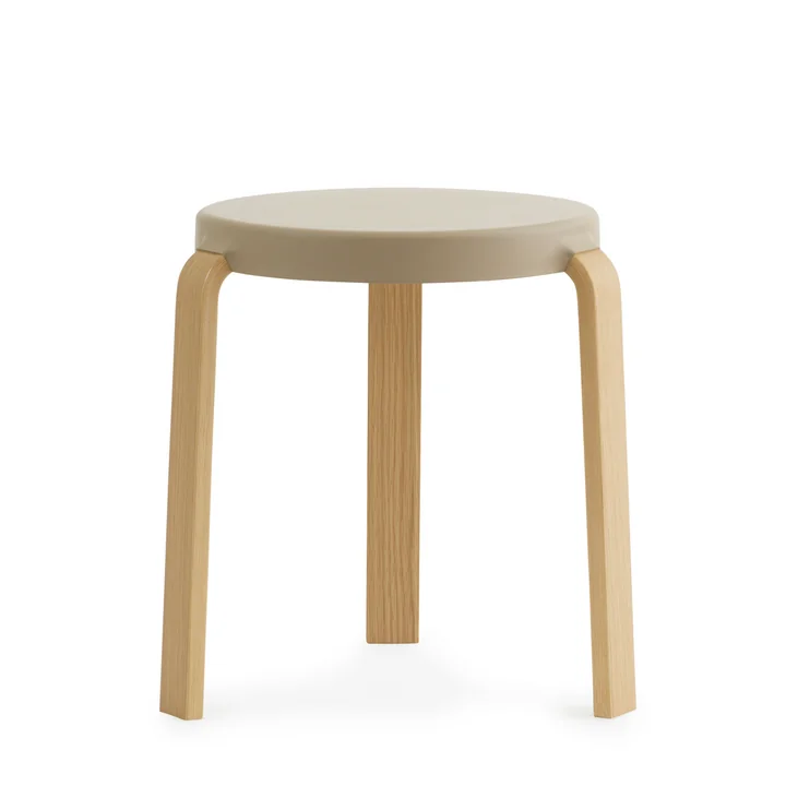 Tabouret de robinetterie de Normann Copenhagen en chêne / sable
