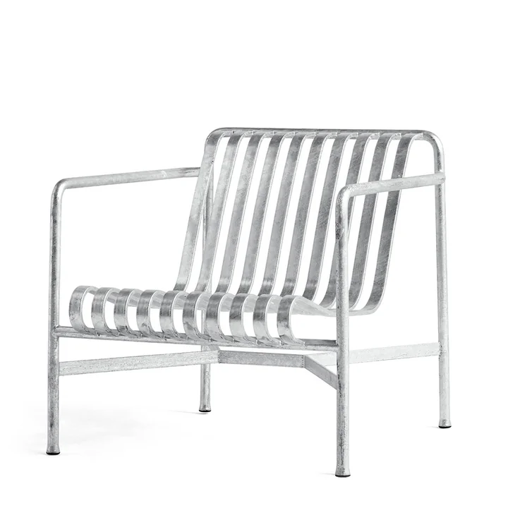 Palissade Lounge Chair low de HAY in hot galvanised