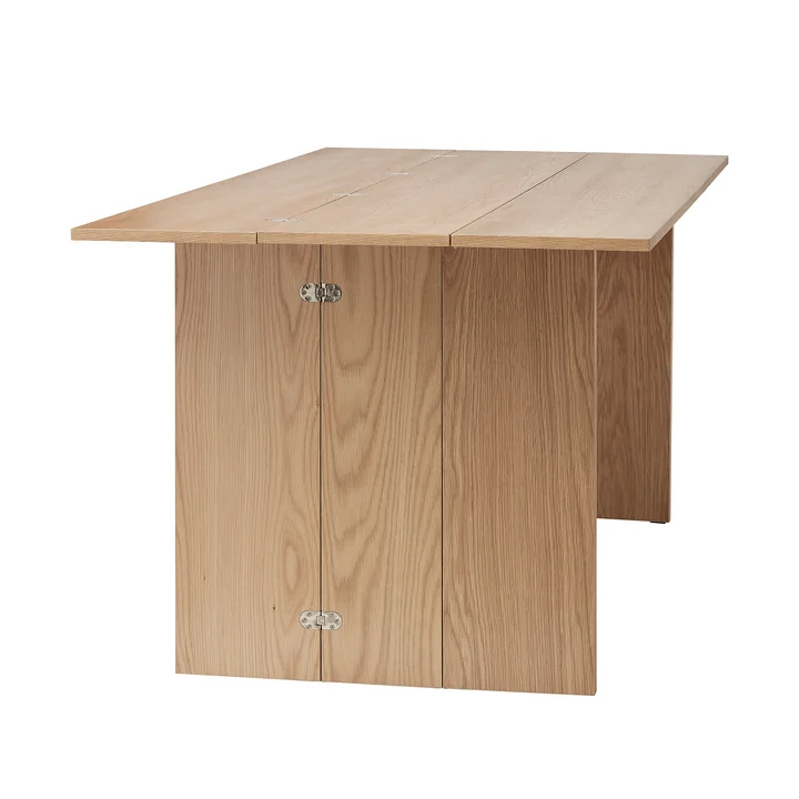 Flip Table, pliable 3 fois de Design House Stockholm en chêne - pliage 1