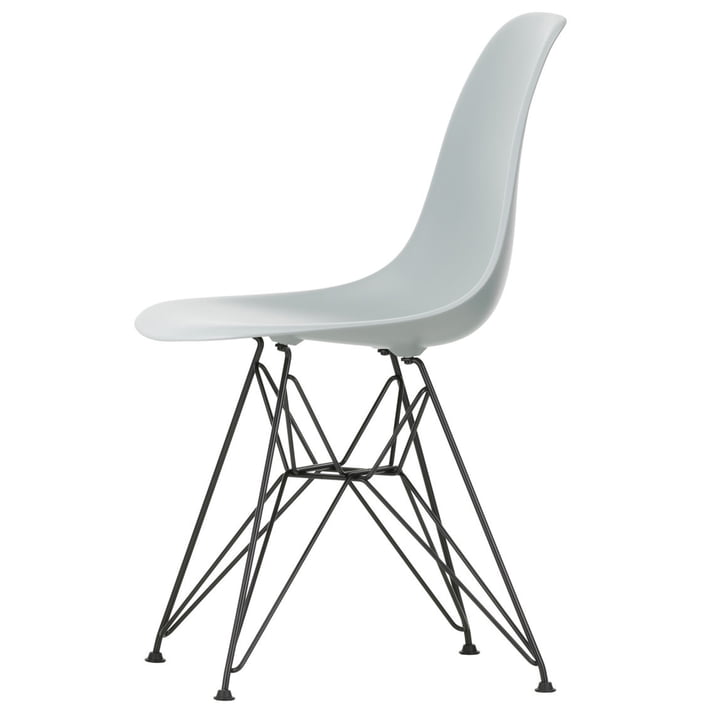 Eames Plastic Side Chair DSR by Vitra en gris foncé / gris clair basique