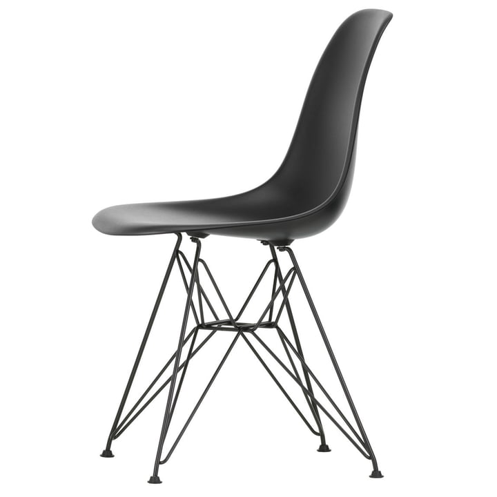 Eames Plastic Side Chair DSR by Vitra en noir foncé / noir foncé basique