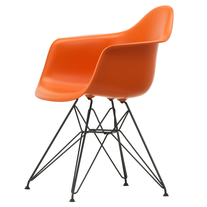 Eames Plastic Armchair DAR de Vitra in basic dark / orange rouille