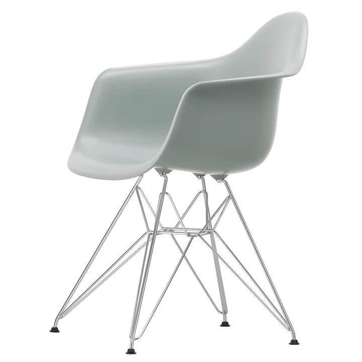 Eames Plastic Armchair DAR de Vitra en chromé / gris clair