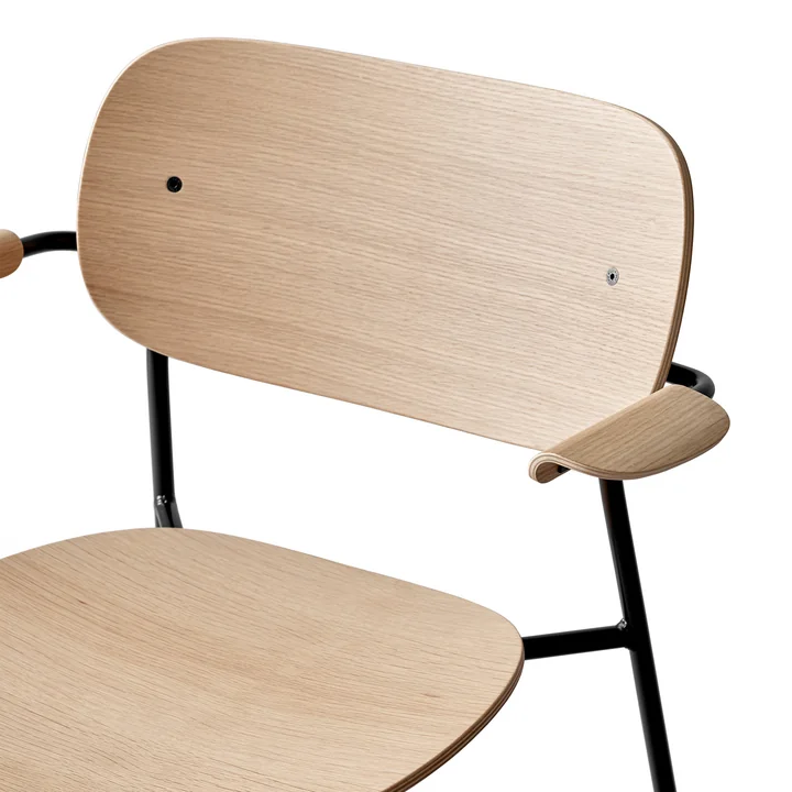Co Dining Chair avec accoudoirs, noir / chêne naturel de Audo